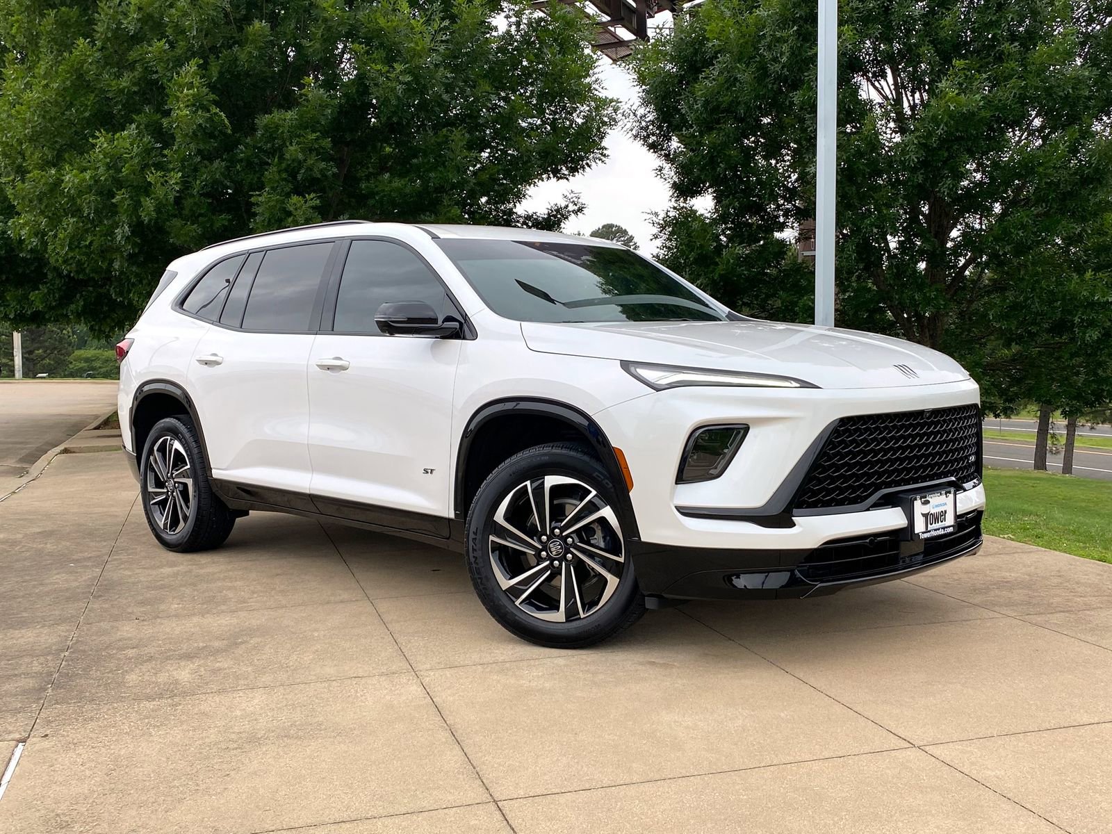 Used 2025 Buick Enclave Sport Touring