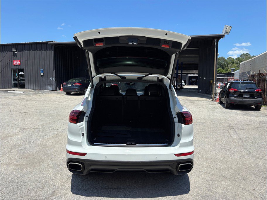 Used 2018 Porsche Cayenne AWD/4WD image 41
