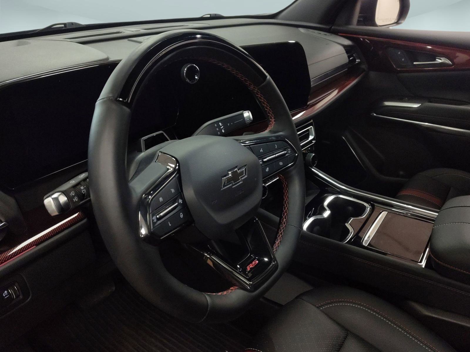 Used 2024 Chevrolet Traverse RS image 16