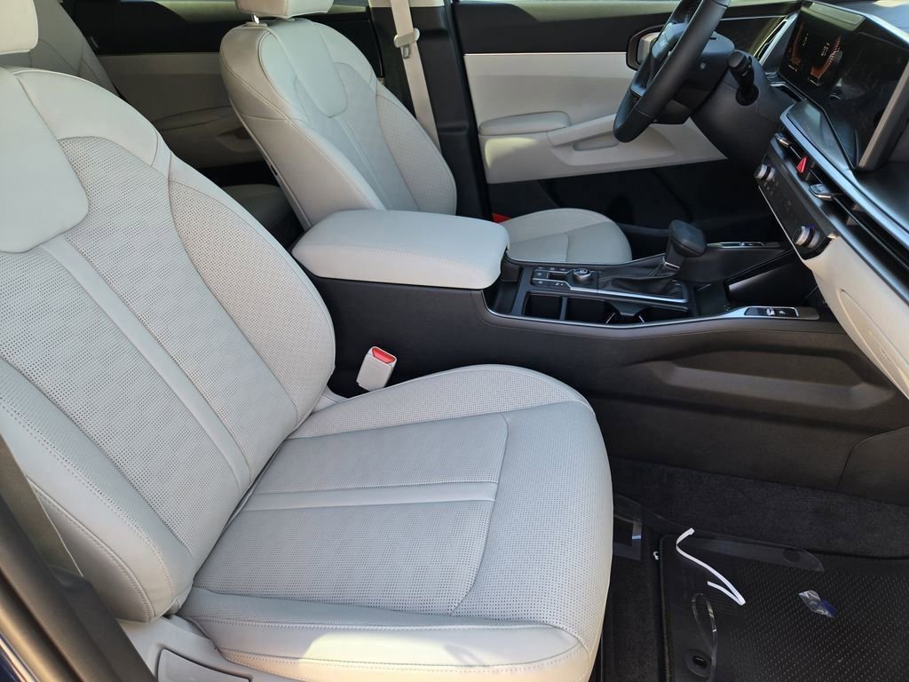 New 2026 Kia Sorento EX w/ EX Premium Package FWD image 10