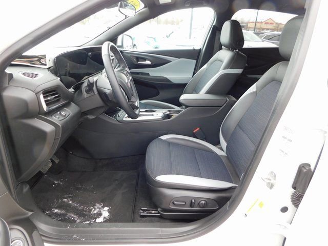 Used 2024 Buick Envista Preferred w/ Convenience I Package image 12