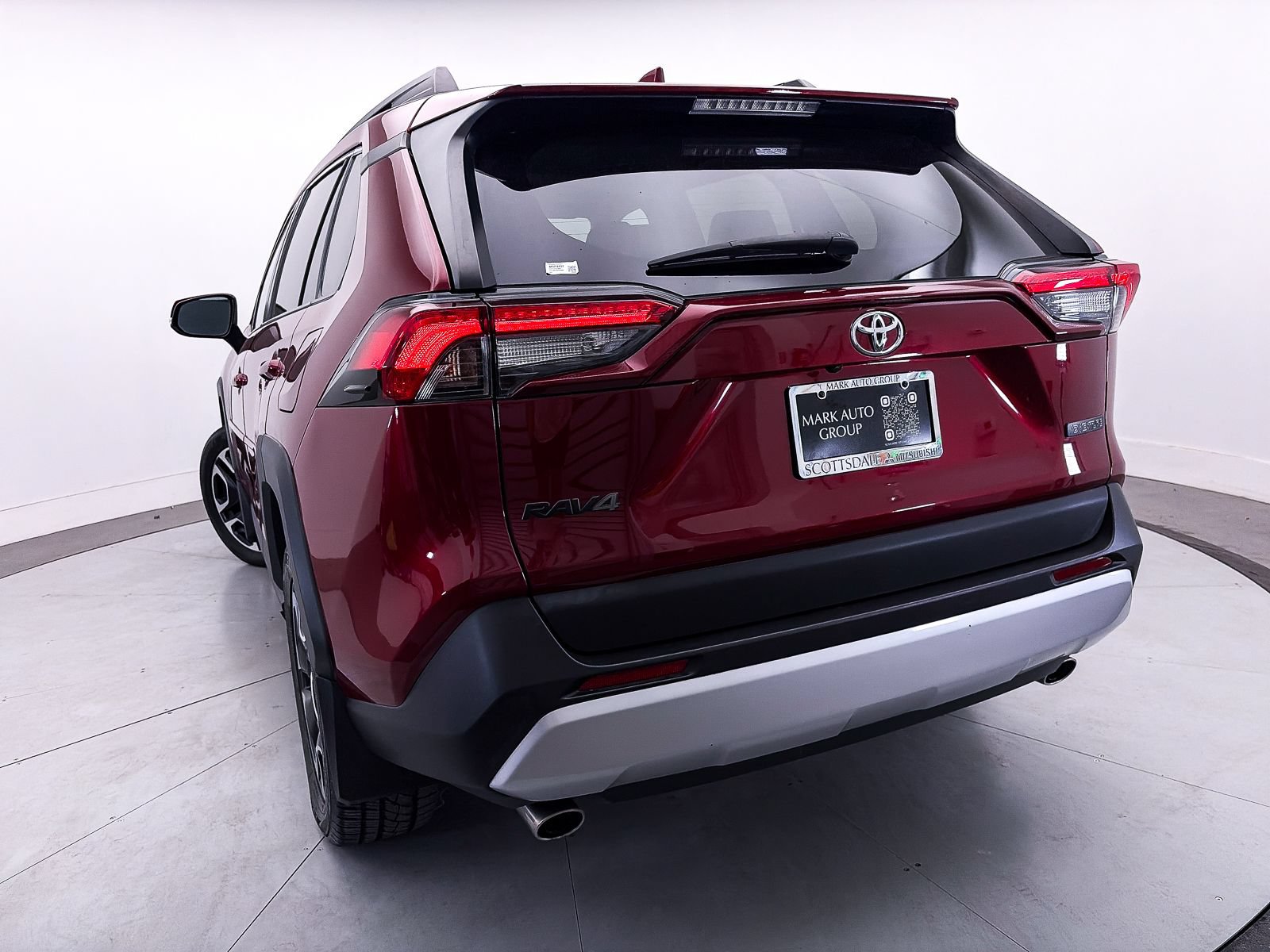 Used 2019 Toyota RAV4 Adventure w/ Cold Weather Package AWD/4WD image 5