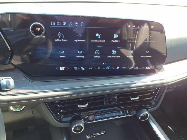New 2026 Chevrolet Suburban Premier w/ Sun And Tow Package AWD/4WD image 13