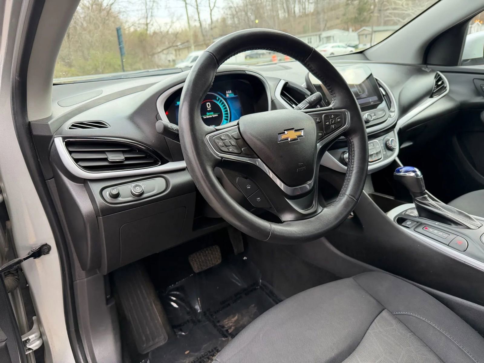Used 2016 Chevrolet Volt LT FWD image 24