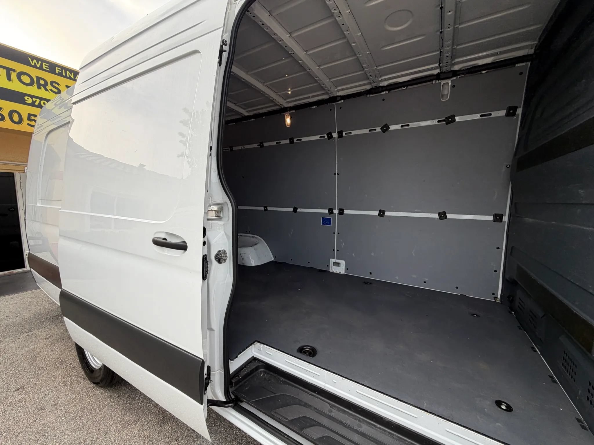 Used 2024 Mercedes-Benz Sprinter 3500 w/ Acoustic Package image 8