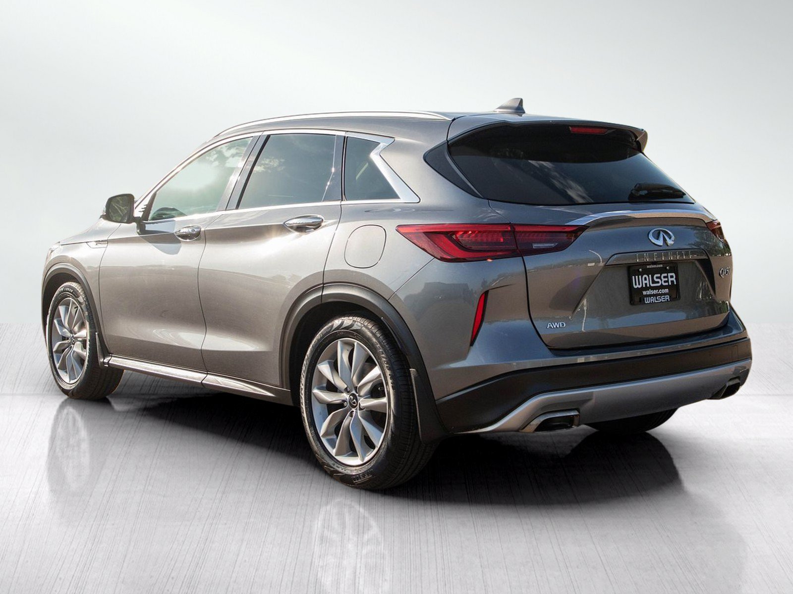 Used 2020 INFINITI QX50 Luxe w/ Navigation Package AWD/4WD image 3