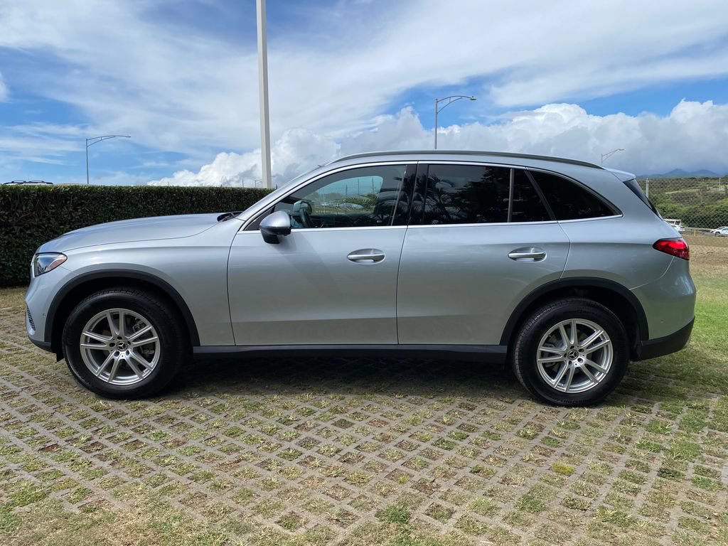 Used 2025 Mercedes-Benz GLC 300 image 4