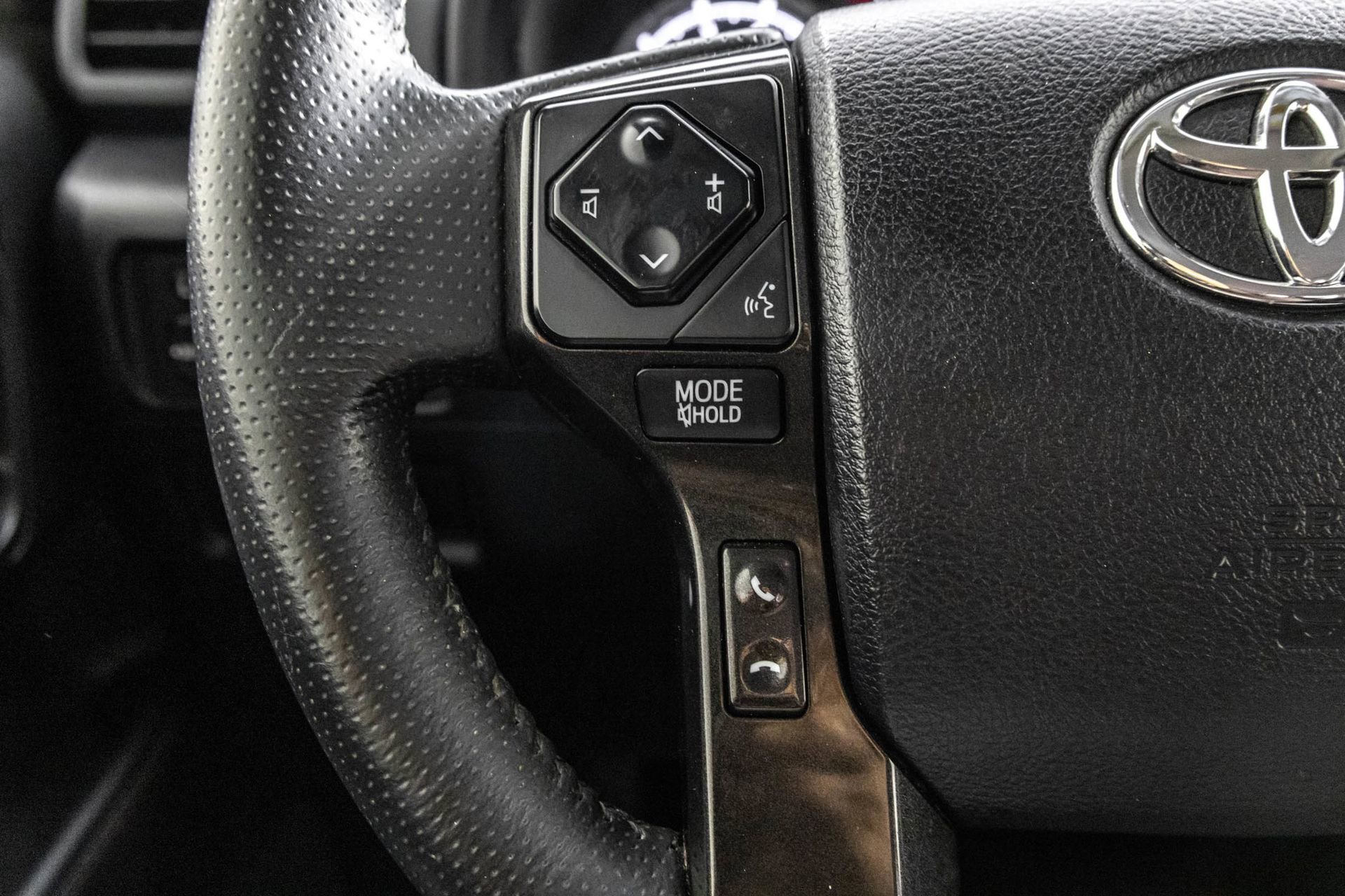 Used 2021 Toyota 4Runner TRD Off-Road AWD/4WD image 26