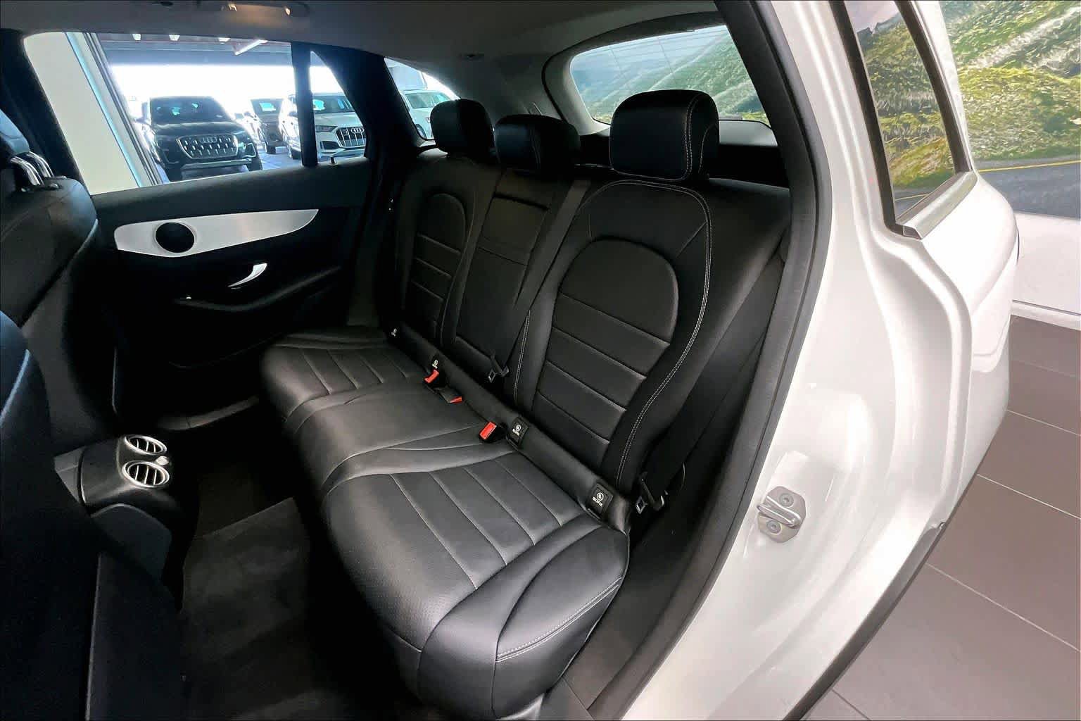 Used 2020 Mercedes-Benz GLC 300 4MATIC image 21