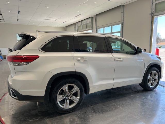 Used 2017 Toyota Highlander Limited image 8
