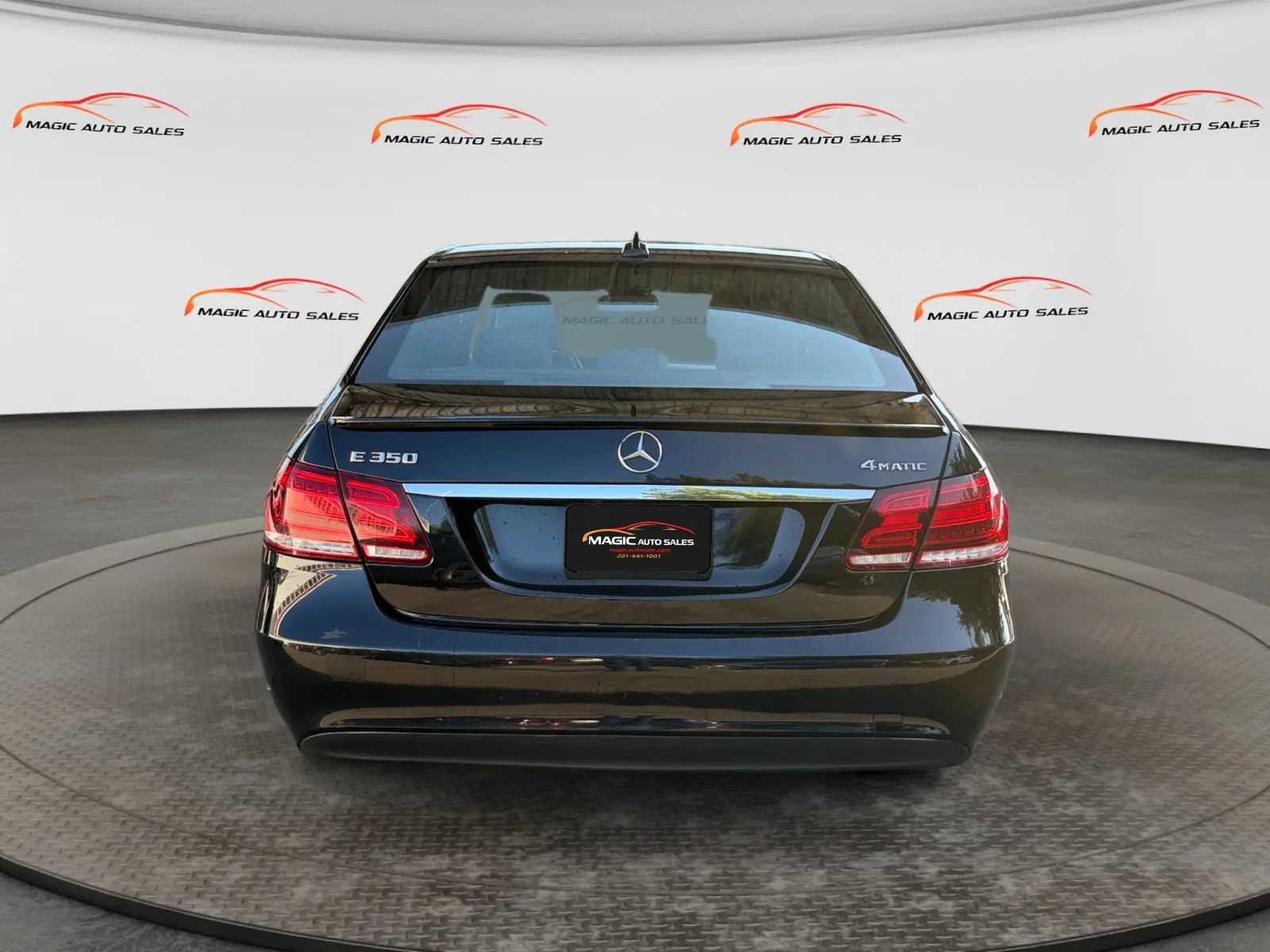 Used 2016 Mercedes-Benz E 350 4MATIC Sedan image 9