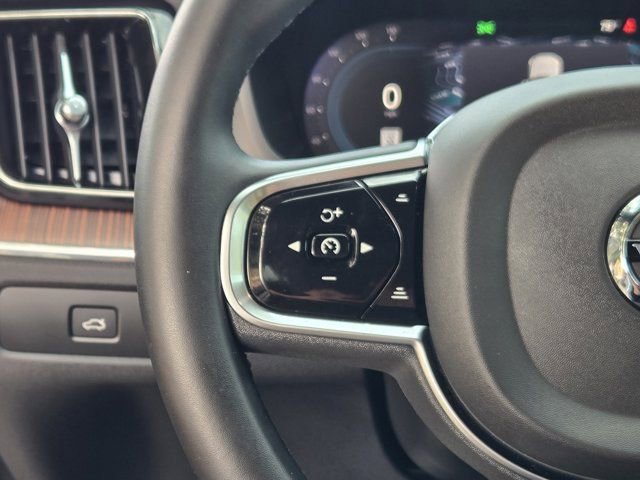 Used 2023 Volvo XC60 B5 Ultimate w/ Protection Package Premier image 28
