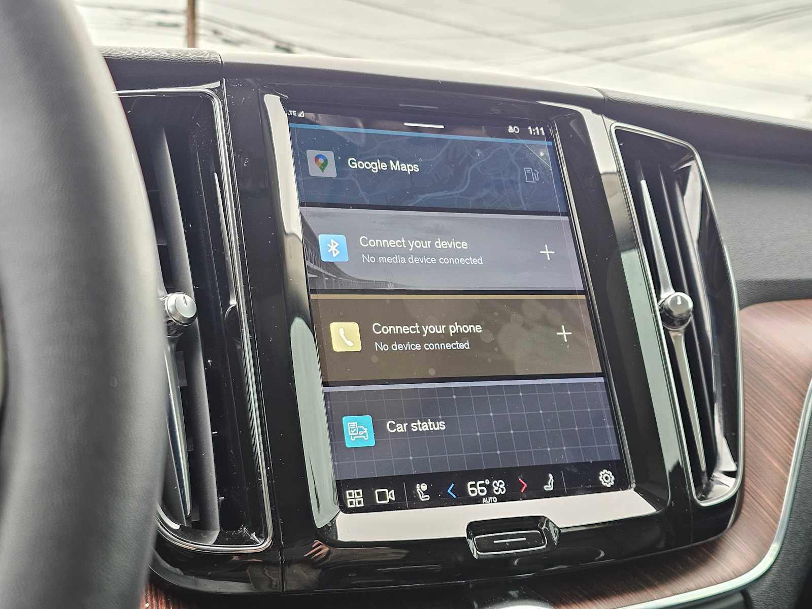 Certified 2023 Volvo XC60 B5 Plus w/ Climate Package image 23