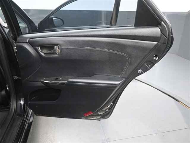 Used 2013 Toyota Avalon XLE Touring image 16