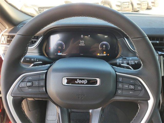 New 2025 Jeep Grand Cherokee Altitude image 29