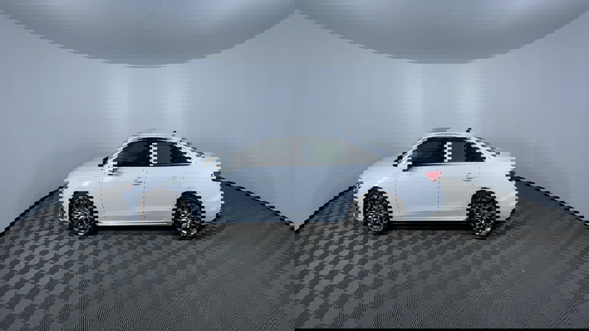 Used 2022 Audi A4 2.0T Premium Plus w/ Premium Plus Package image 5