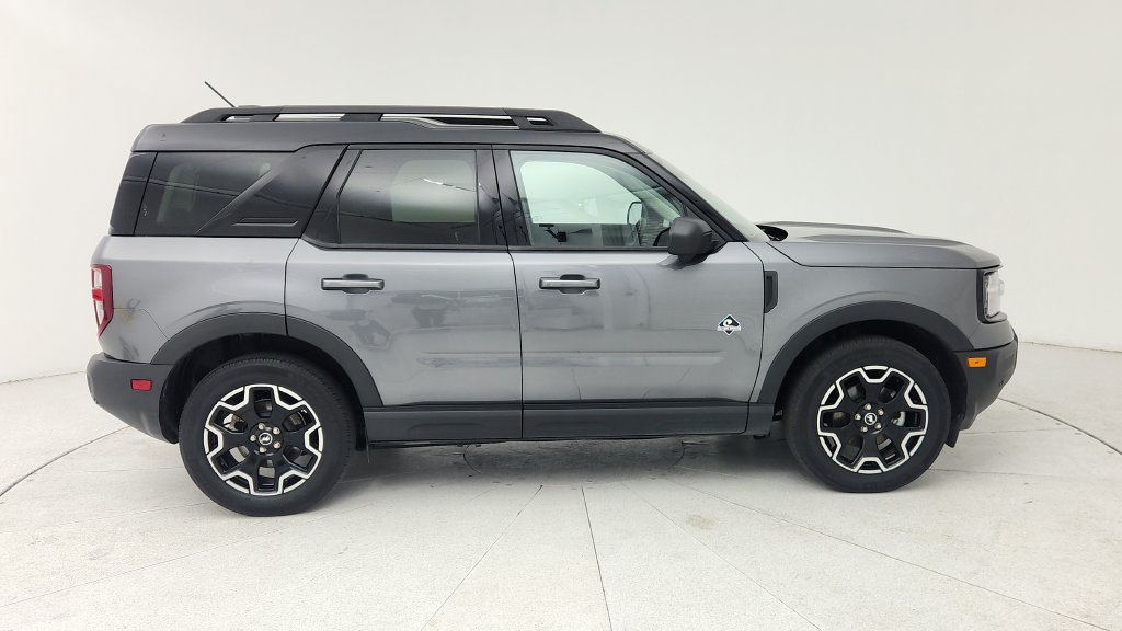 Used 2025 Ford Bronco Sport Outer Banks w/ Outer Banks Tech Package+ AWD/4WD image 8