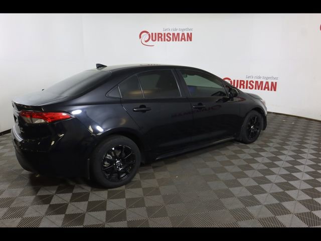 Used 2025 Toyota Corolla LE image 14