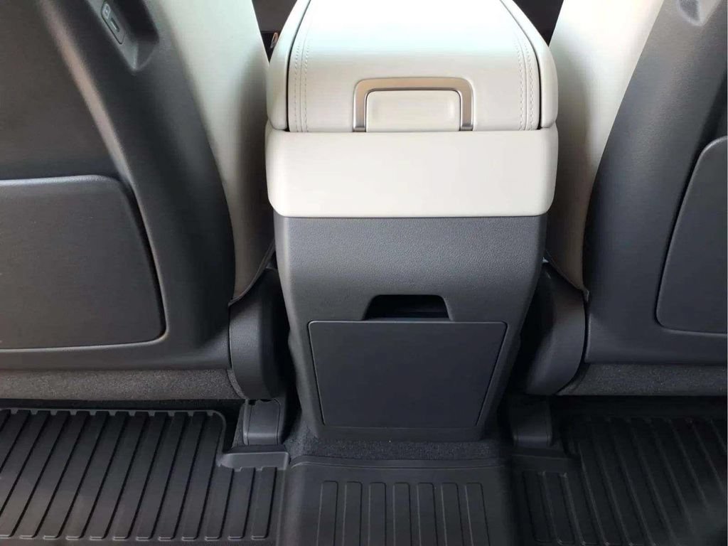 New 2026 Hyundai Santa Fe SEL FWD image 12