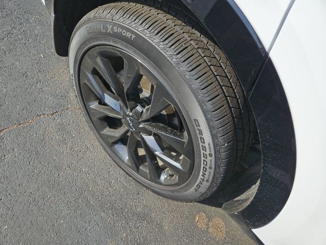 Certified 2023 Kia Sorento SX image 8