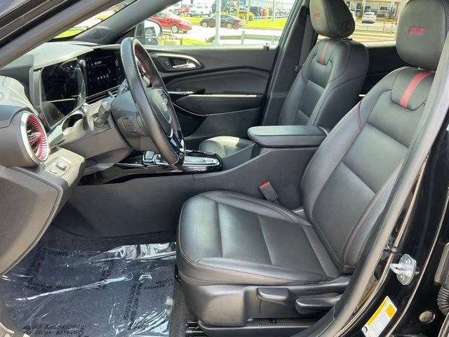 Used 2024 Chevrolet Trax RS w/ Sunroof Package FWD image 13