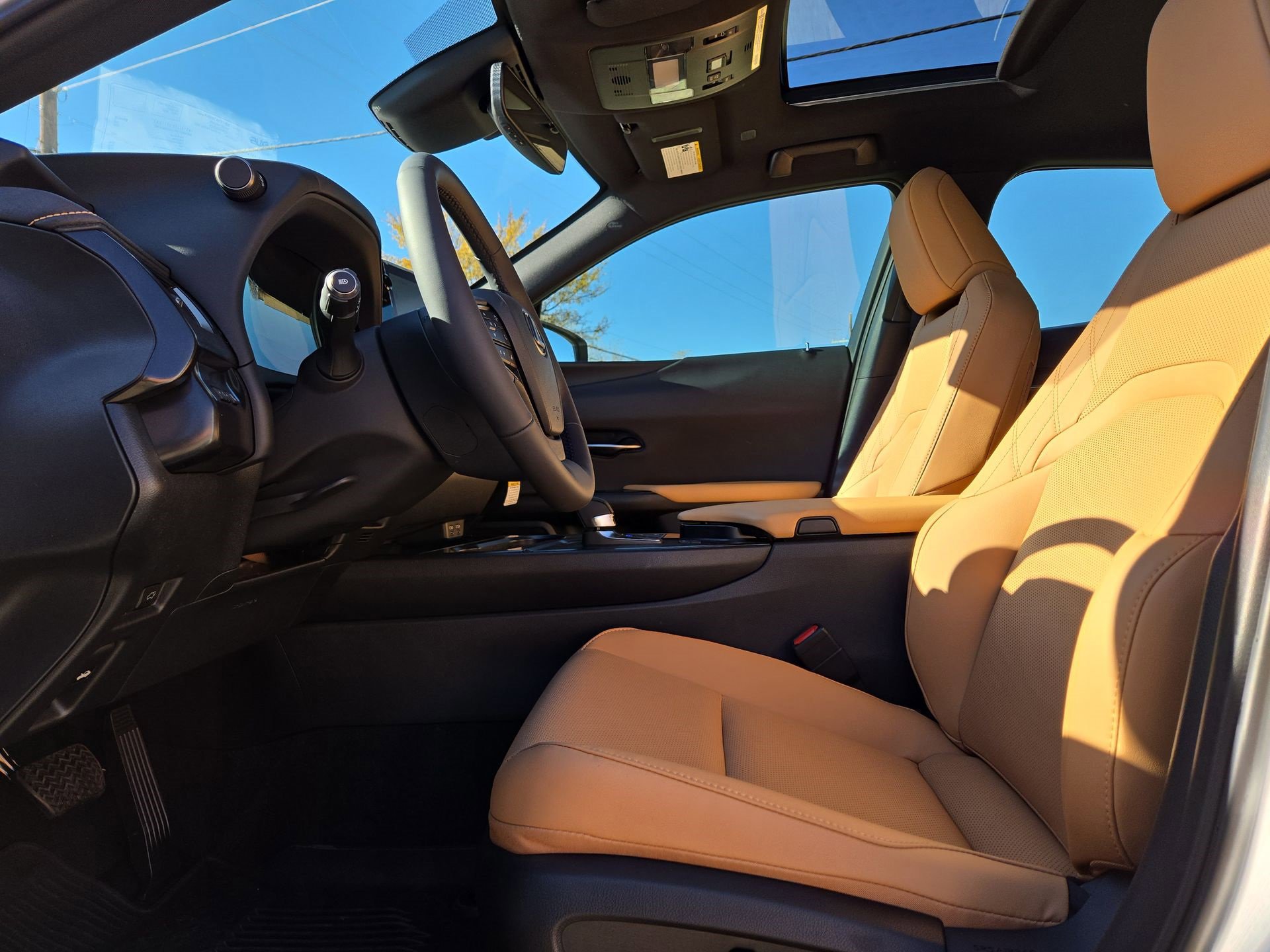 New 2025 Lexus UX 300h FWD image 16