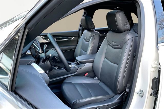 Used 2025 Cadillac XT5 Premium Luxury image 15