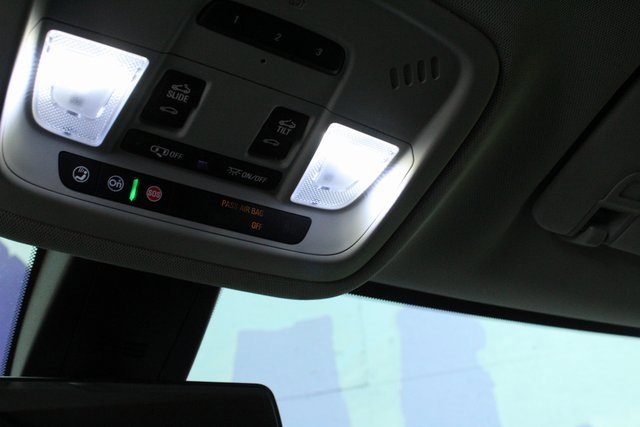 Used 2019 Chevrolet Traverse LT image 16