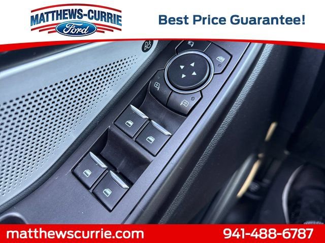 Used 2020 Ford Explorer Platinum w/ Premium Technology Package image 27