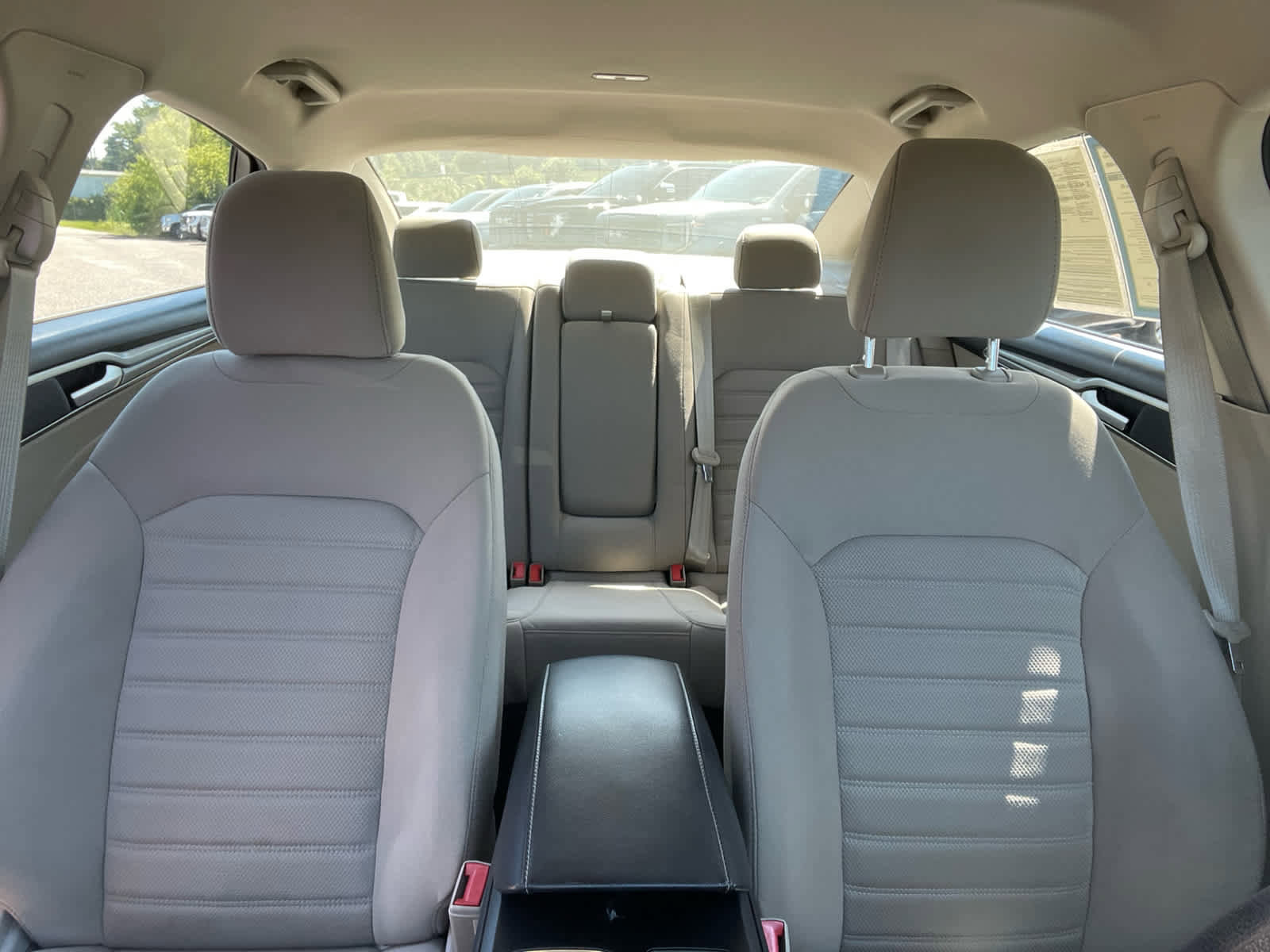 Used 2020 Ford Fusion SE AWD/4WD image 27