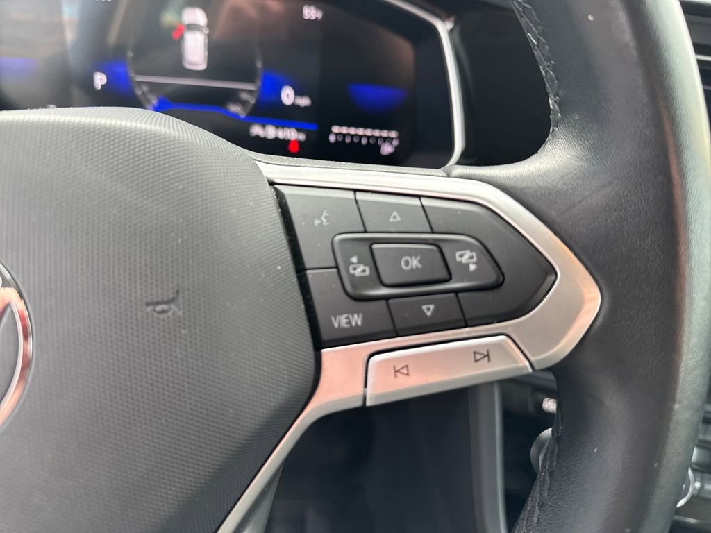 Used 2024 Volkswagen Jetta SE image 19