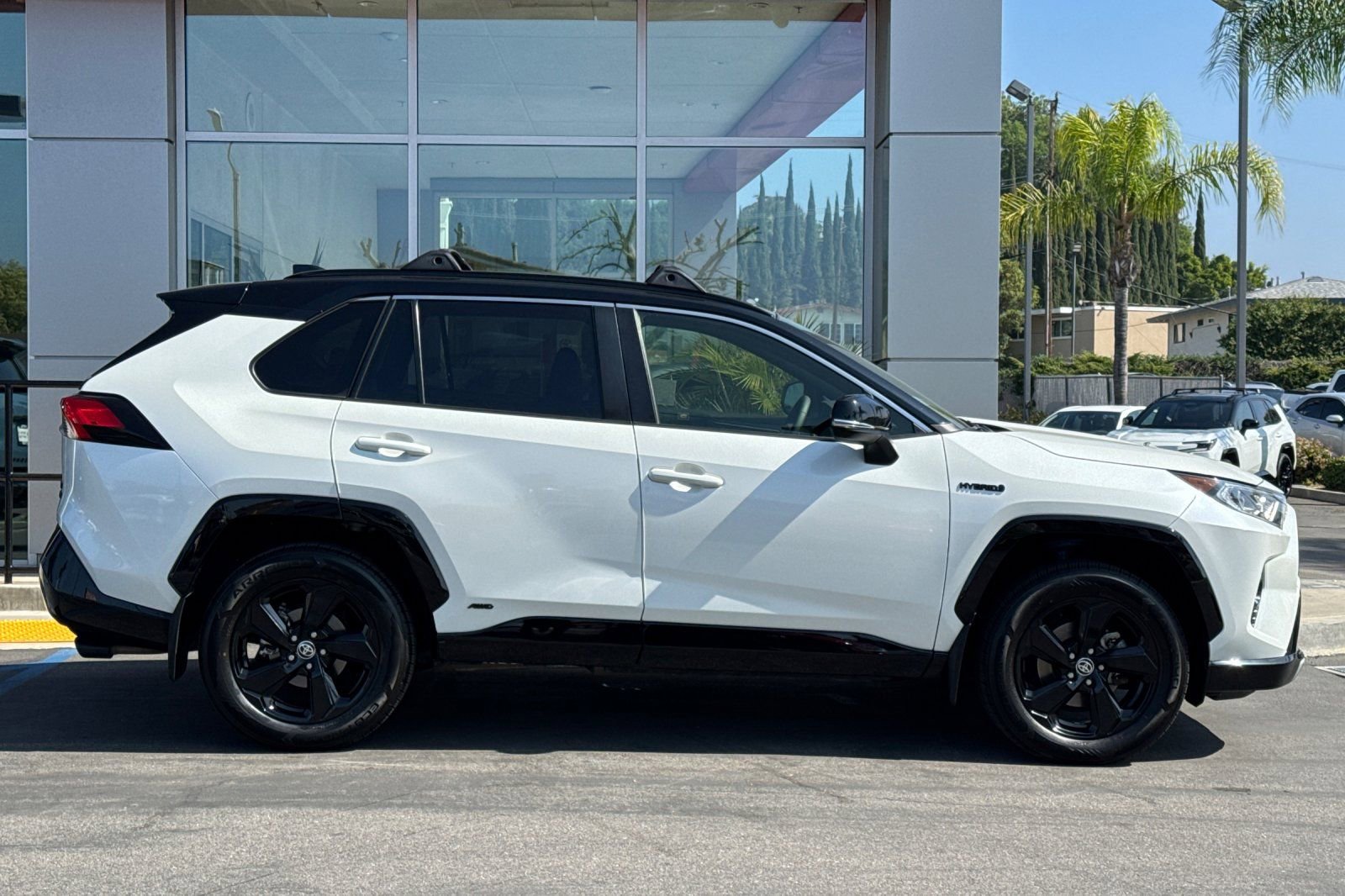 Certified 2021 Toyota RAV4 XSE w/ XSE Grade Weather Package image 4