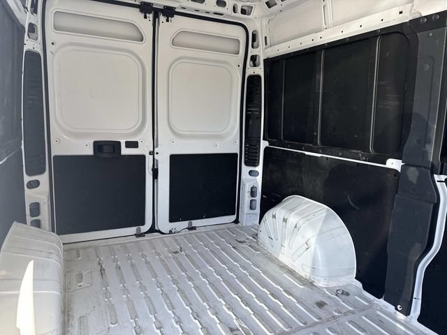 Used 2025 RAM ProMaster 2500 w/ Convenience Group FWD image 17