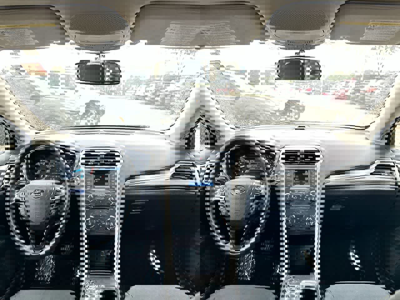 Used 2018 Ford Fusion SE image 20