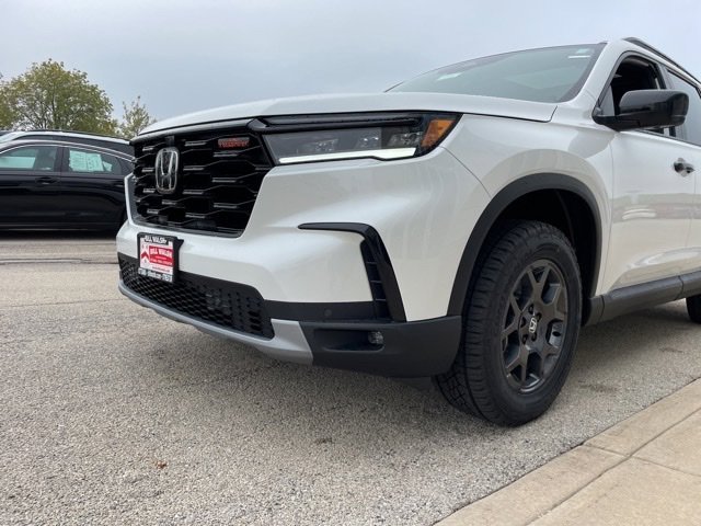 New 2025 Honda Pilot TrailSport image 15
