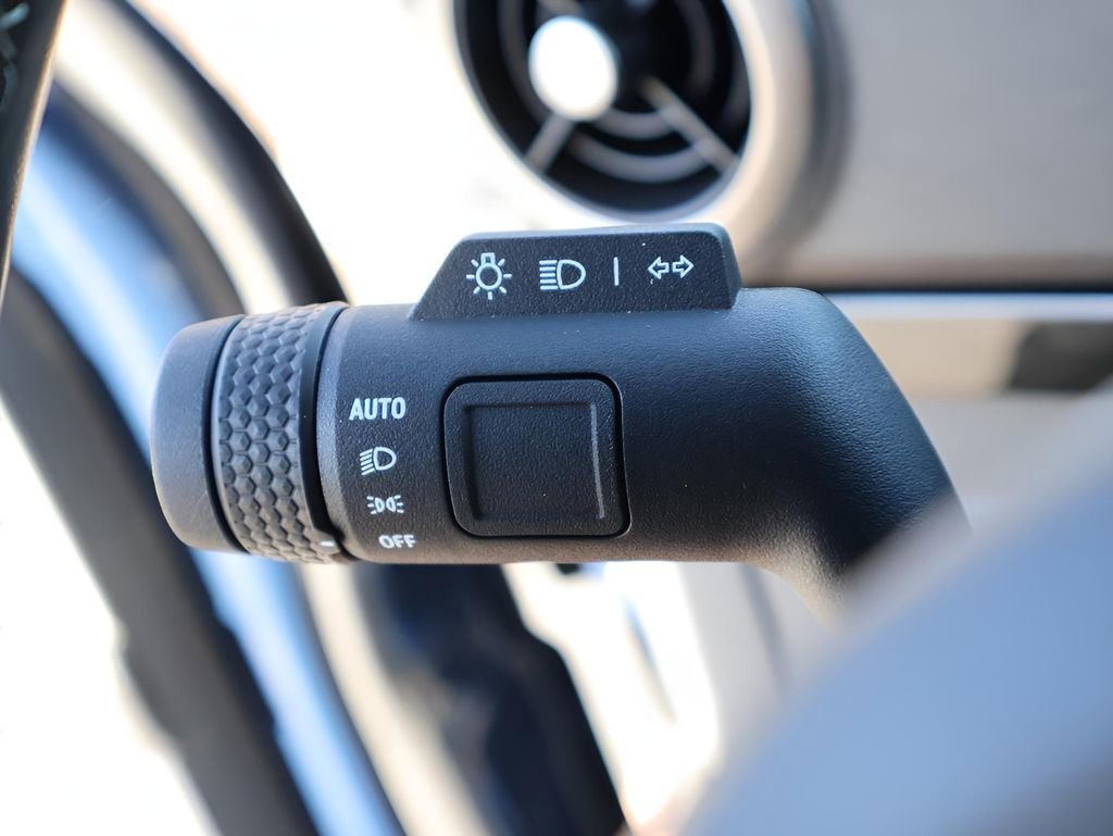 Used 2025 INEOS Grenadier Fieldmaster Edition image 36