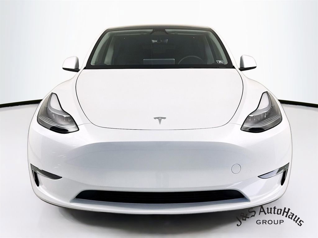 Used 2025 Tesla Model Y Long Range image 2