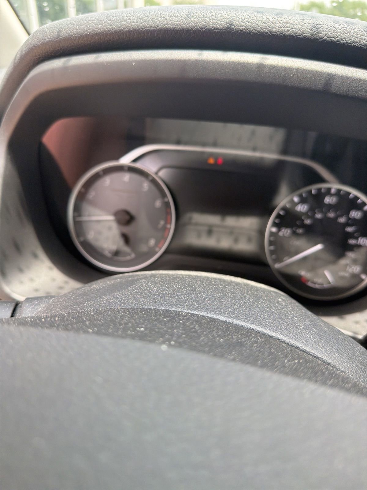 Used 2024 Nissan Titan SV w/ SV Convenience Package RWD image 10