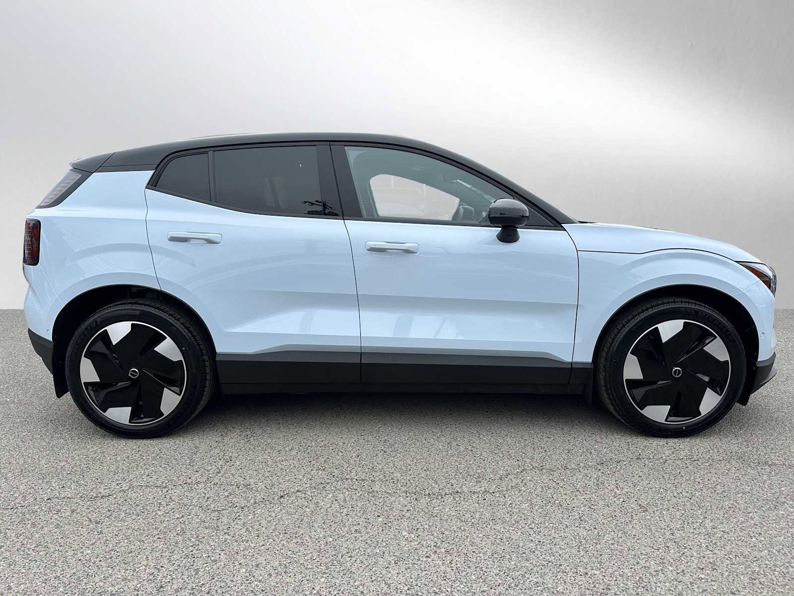 New 2026 Volvo EX30 Ultra w/ Protection Package Premier AWD/4WD image 2