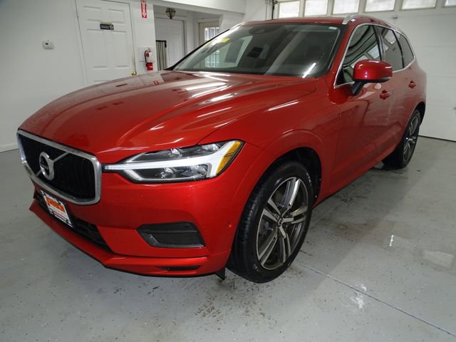 Used 2018 Volvo XC60 T5 Momentum w/ Vision Package image 17
