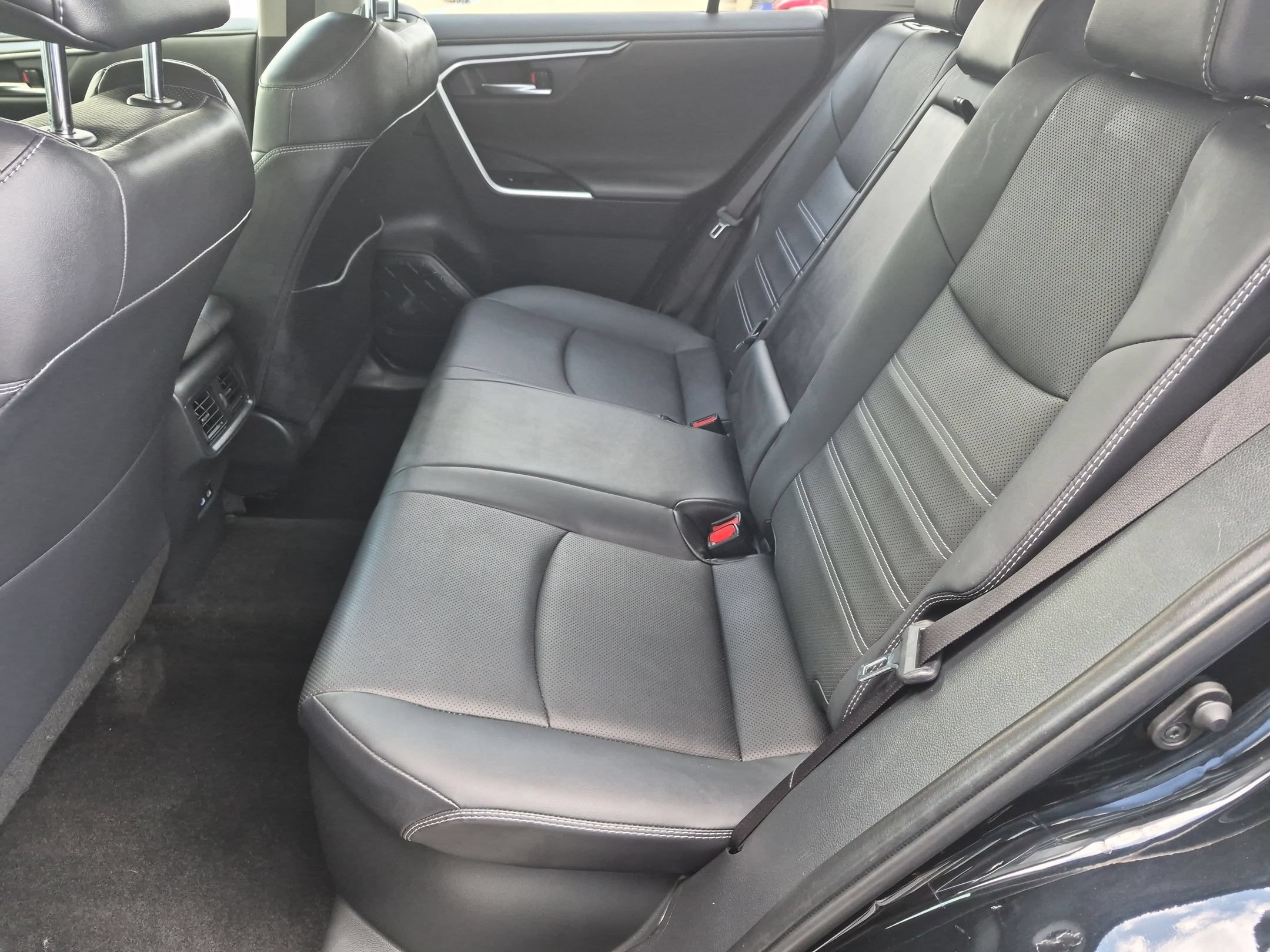 Used 2022 Toyota RAV4 Limited w/ Limited Grade Weather Package AWD/4WD image 23