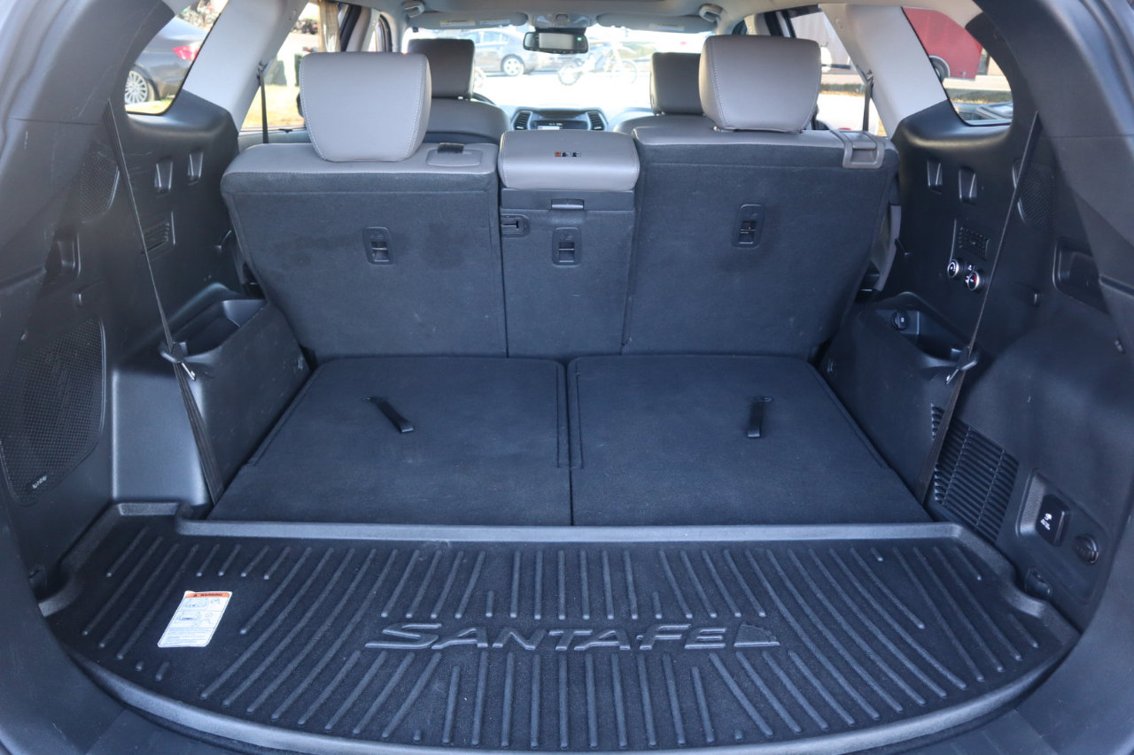Used 2017 Hyundai Santa Fe AWD w/ SE Ultimate Tech Package 03 image 57