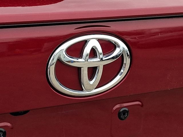 Used 2022 Toyota RAV4 XLE w/ Convenience Package AWD/4WD image 33