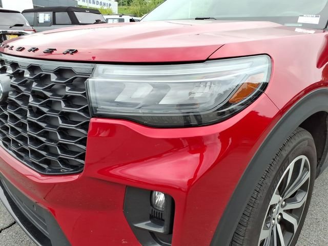 Used 2025 Ford Explorer ST-Line AWD/4WD image 4
