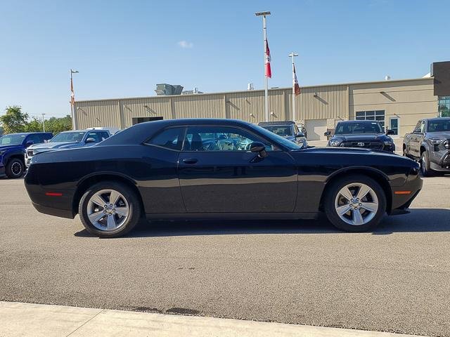 Used 2023 Dodge Challenger SXT image 4