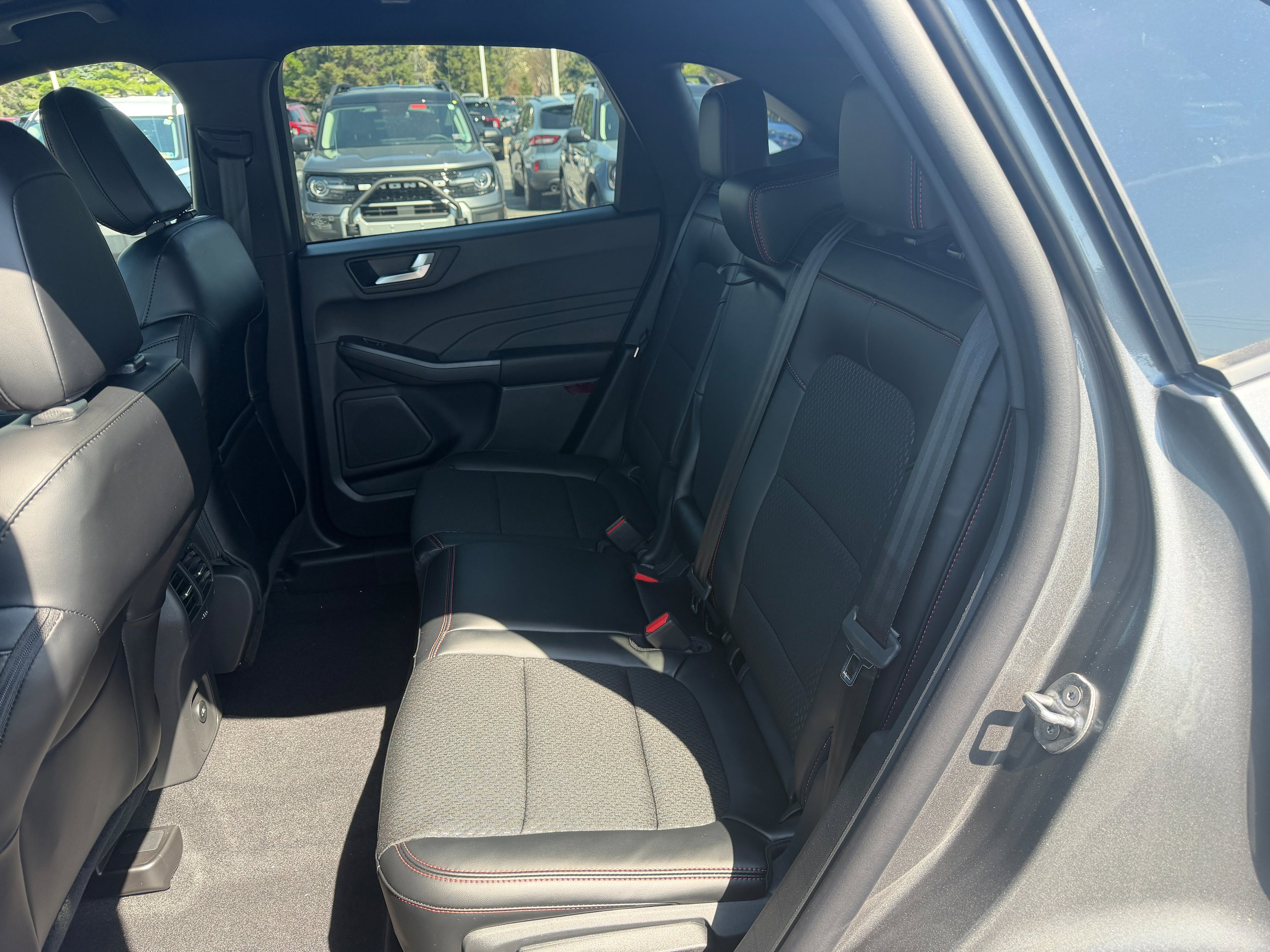 New 2026 Ford Escape ST-Line w/ Tech Pack #1 AWD/4WD image 17