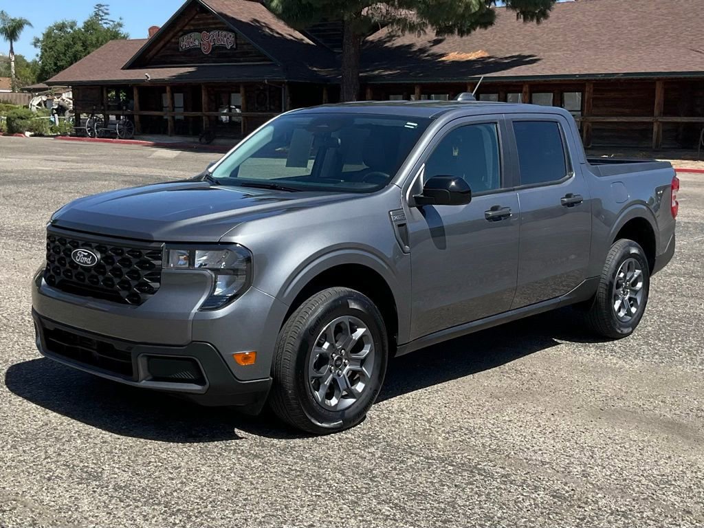 Used 2025 Ford Maverick XLT w/ XLT Luxury Package image 2
