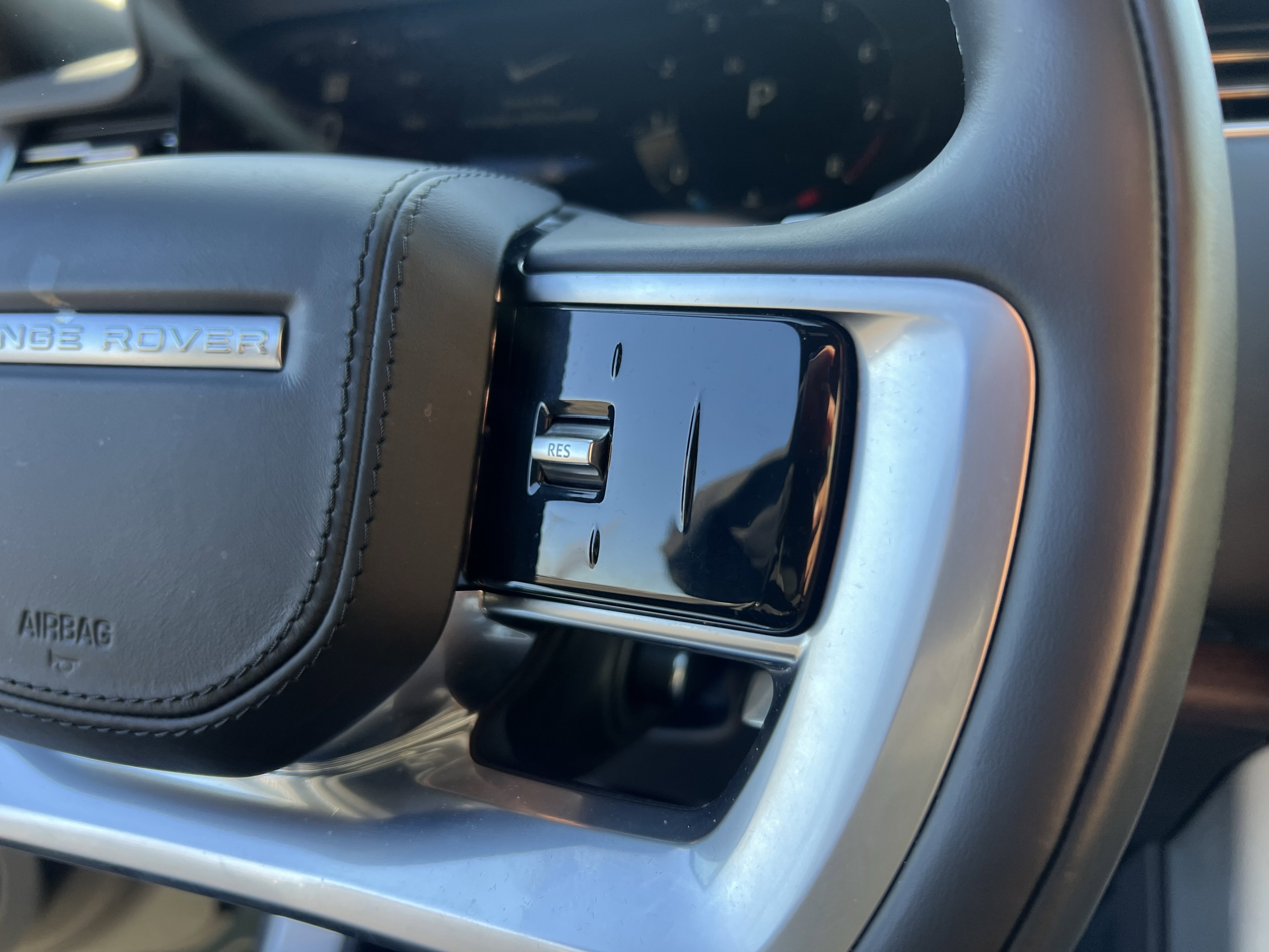 Certified 2025 Land Rover Range Rover Long Wheelbase SE image 22