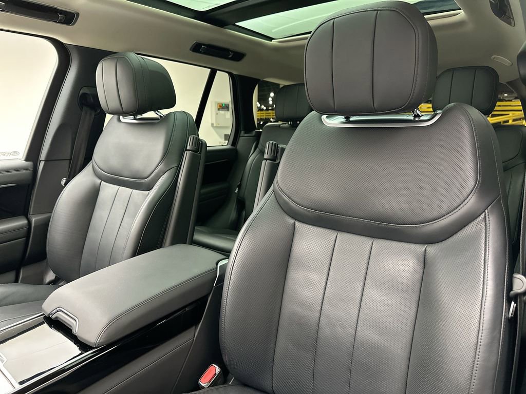 Used 2023 Land Rover Range Rover SE image 22
