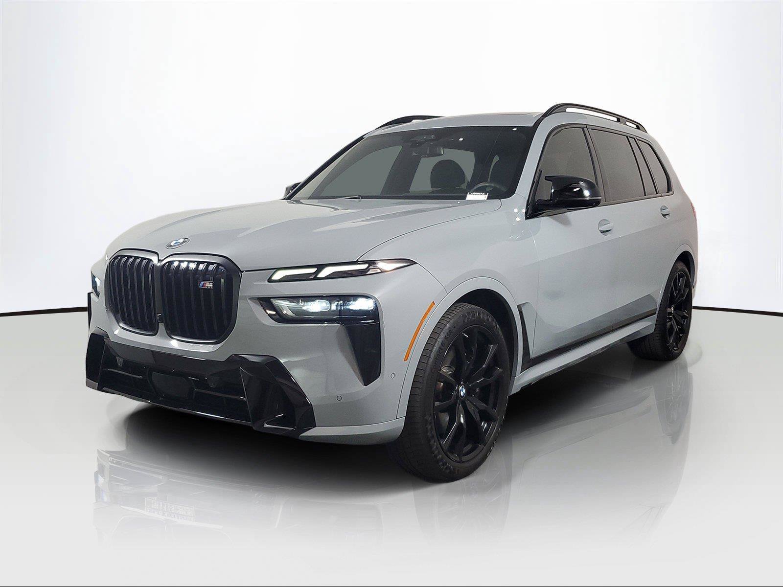 Used 2023 BMW X7 M60i w/ Executive Package AWD/4WD image 3